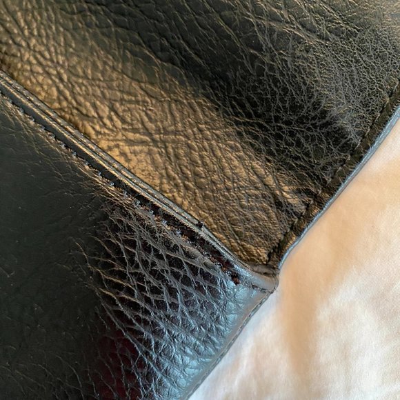 Matt and Nat Black Vegan Leather Clutch Bag - Picture 14 of 16